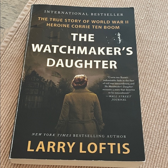 The Watchmaker's Daughter by Larry Loftis - Black Cover - Picture 1 of 8